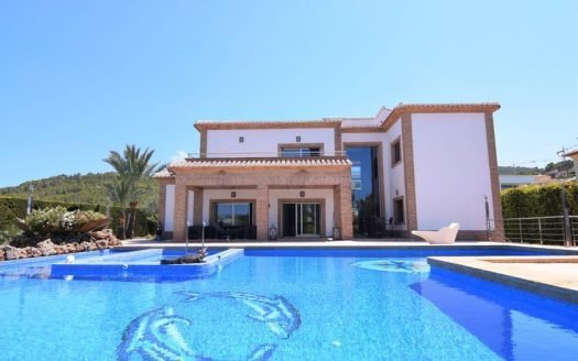 Luxuriöse Villa mit 5 Schlafzimmern zu verkaufen in Jávea