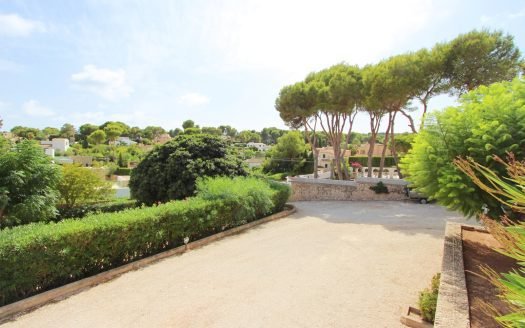Villa 295m2 in Moraira (Alicante) – 9 Zimmer & 6 Bäder