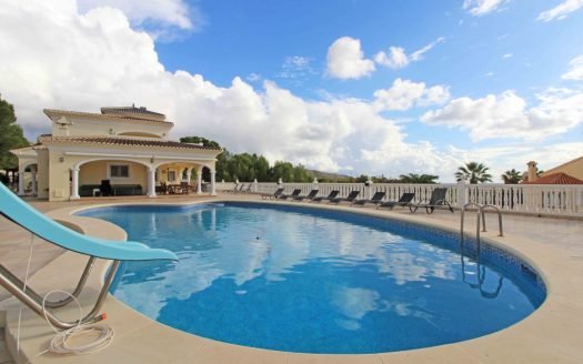 Luxury villa for sale with sea views in Moraira