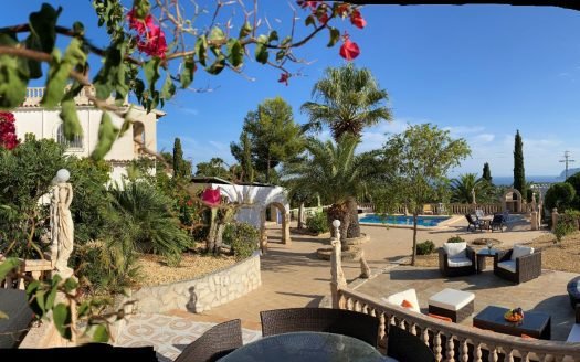 Villa 550m2 in Benissa (Alicante) – 4 Zimmer & 4 Bäder