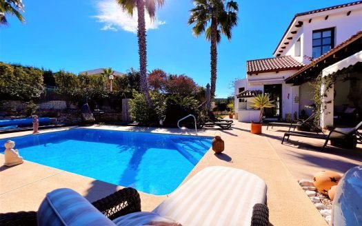 Villa zu verkaufen in Jávea