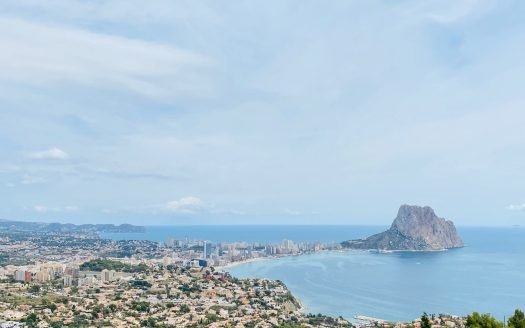 Villa 440m2 à Calpe (Alicante) – 4 chambres & 6 toilettes