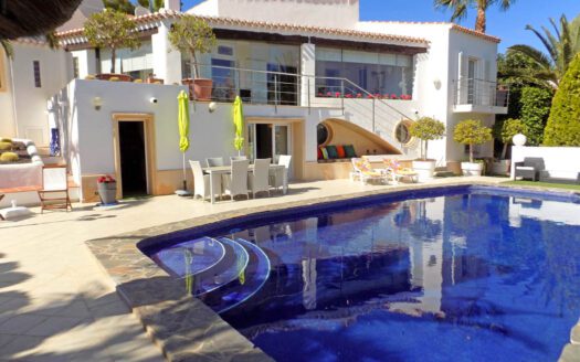 villa 380 in Teulada (Alicante) – 4 Zimmer & 4 Bäder