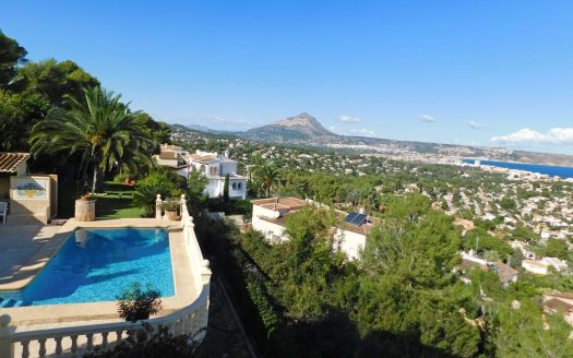 villa 220 in Jávea (Alicante) – 3 Zimmer & 3 Bäder