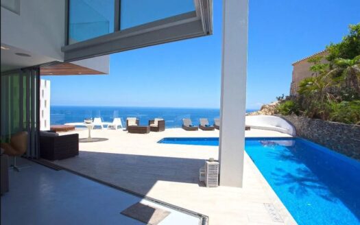 villa 400 in Jávea (Alicante) – 5 Zimmer & 4 Bäder