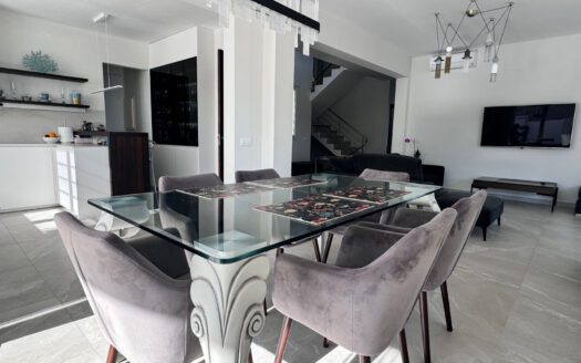 Luxe villa te koop in Javea met uitzicht op zee