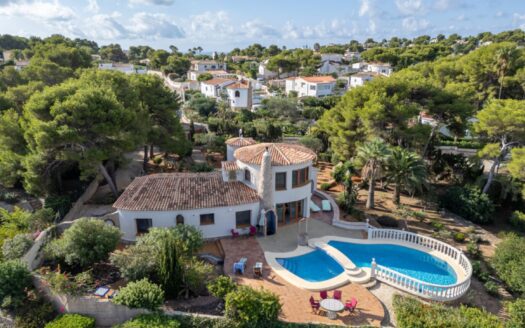 Villa te koop in Jávea met uitzicht op zee