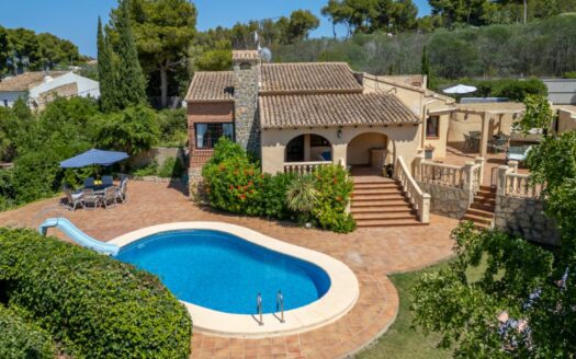 villa 220 à Jávea (Alicante) – 5 chambres & 3 toilettes