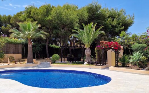 Villa 234m2 in Moraira (Alicante) – 3 Zimmer & 2 Bäder