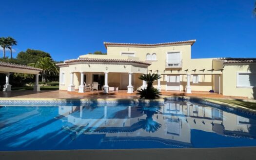 Luxus-Villa zum Verkauf in Jávea von 507m2