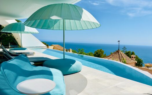 Villa 300m2 in Altea (Alicante) – 5 Zimmer & 5 Bäder