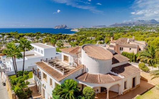 Villa 289m2 in Moraira (Alicante) – 3 kamers & 4 baden